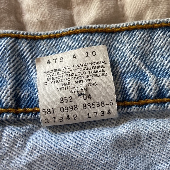 Levi’s button down shorts - Picture 4 of 5